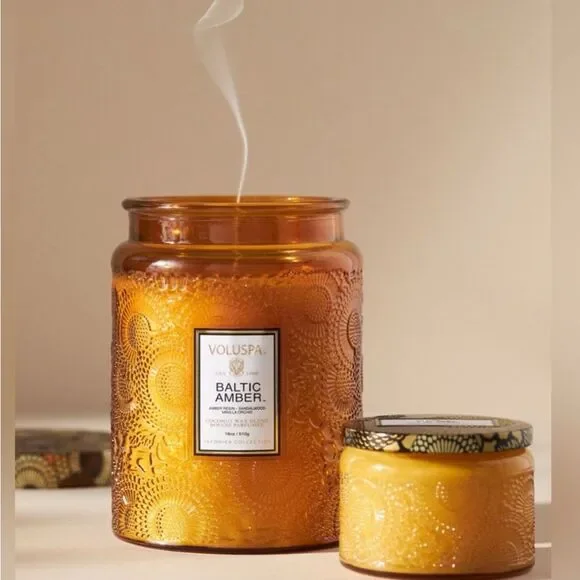 Anthropologie NIB Voluspa Japonica Baltic Amber Glass Jar Candle​ 16 Ounces - Picture 2 of 8